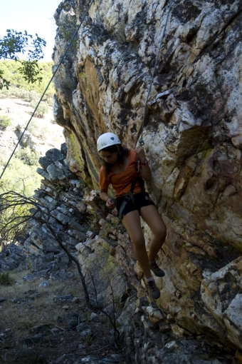 Acampada y actividades del grupo de Montañeros.