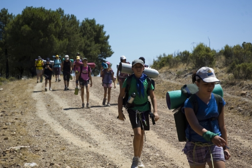 Acampada y actividades del grupo de Montañeros.